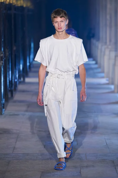 Look 33